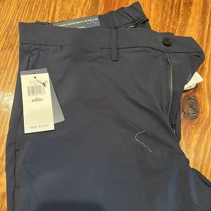Men’s Polo Straight Fit Travel Pant for the modern commuter